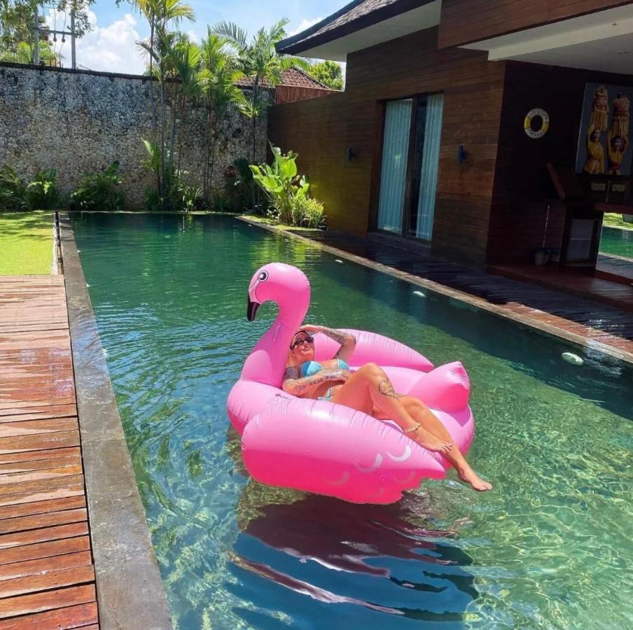 Eko Villa Seminyak - Tropical Villa, Walk To Beach Εξωτερικό φωτογραφία